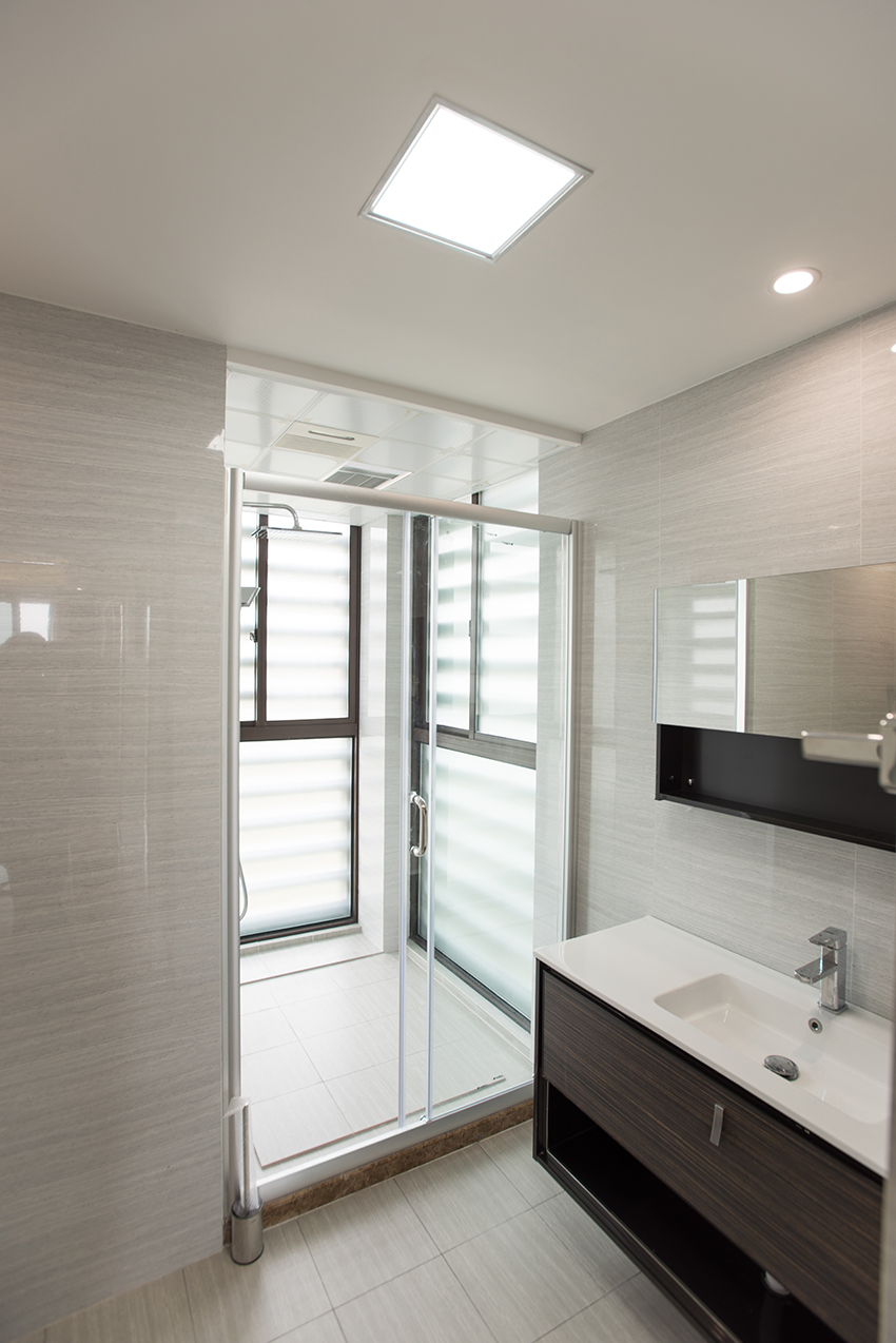 卫生间.jpg 卫生间.jpg