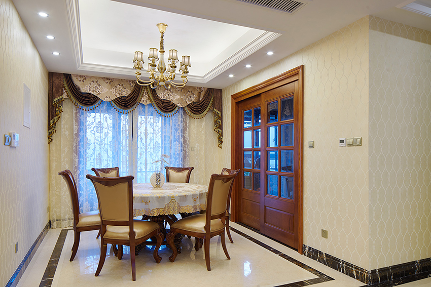 餐厅.jpg 餐厅.jpg