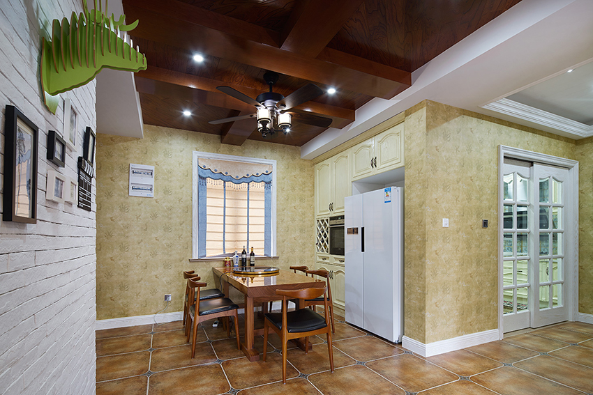 餐厅.jpg 餐厅.jpg