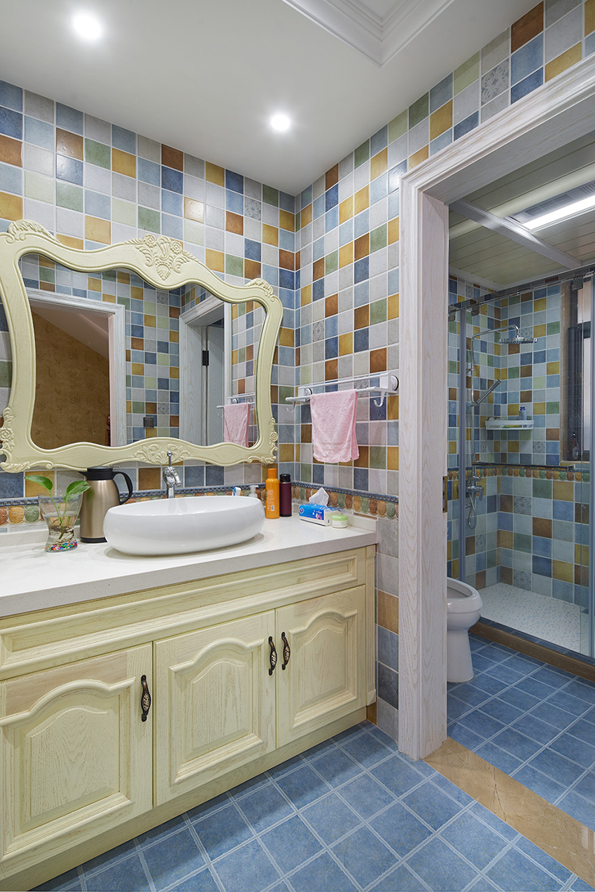 卫生间.jpg 卫生间.jpg