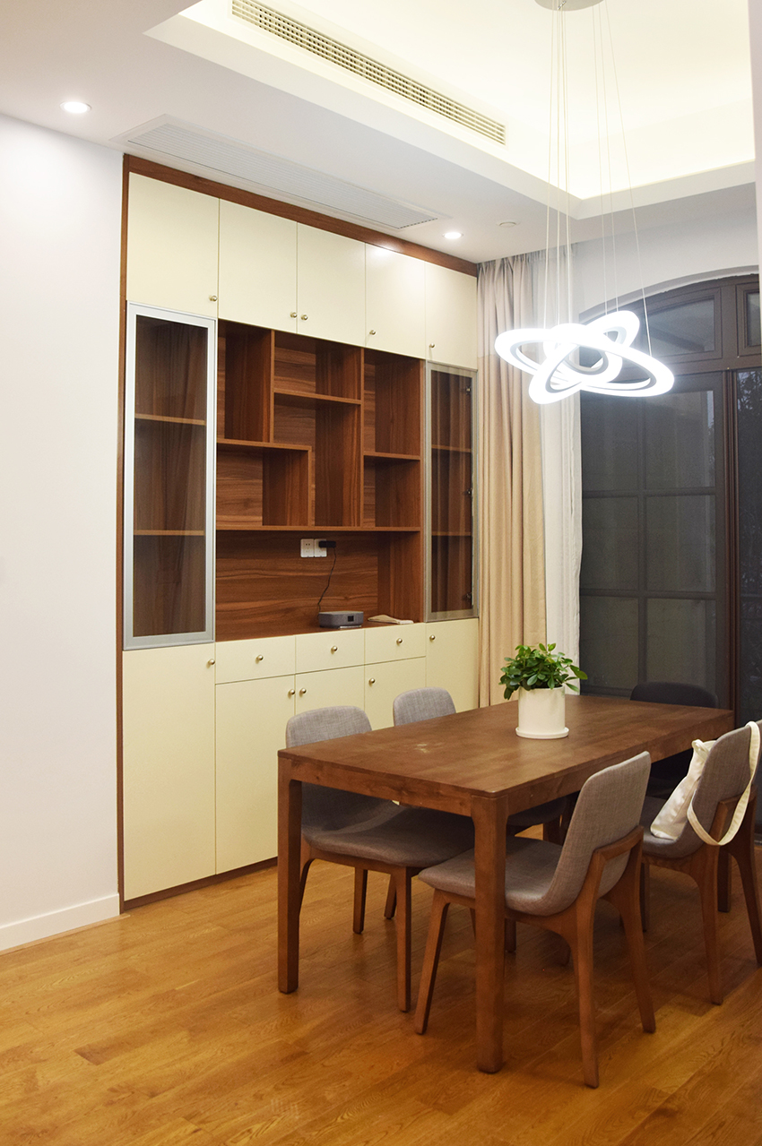 餐厅.jpg 餐厅.jpg