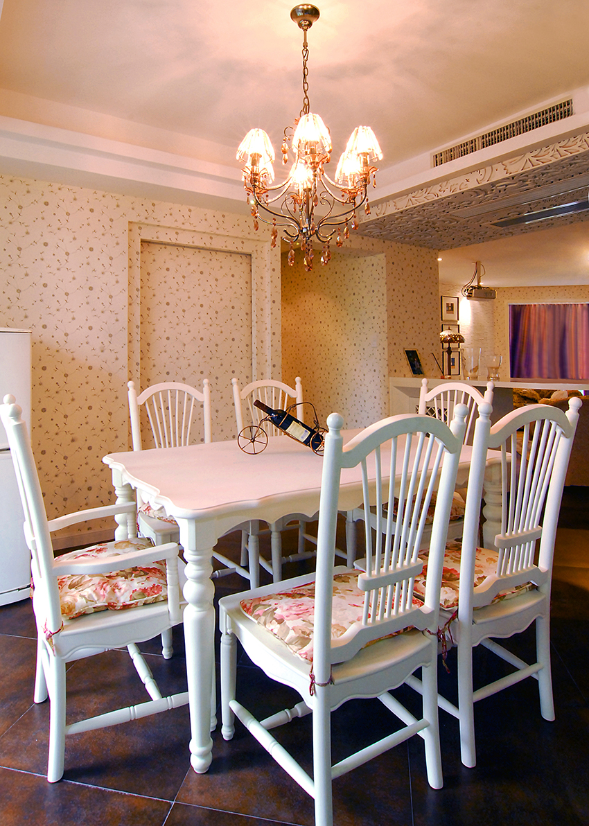 餐厅.jpg 餐厅.jpg