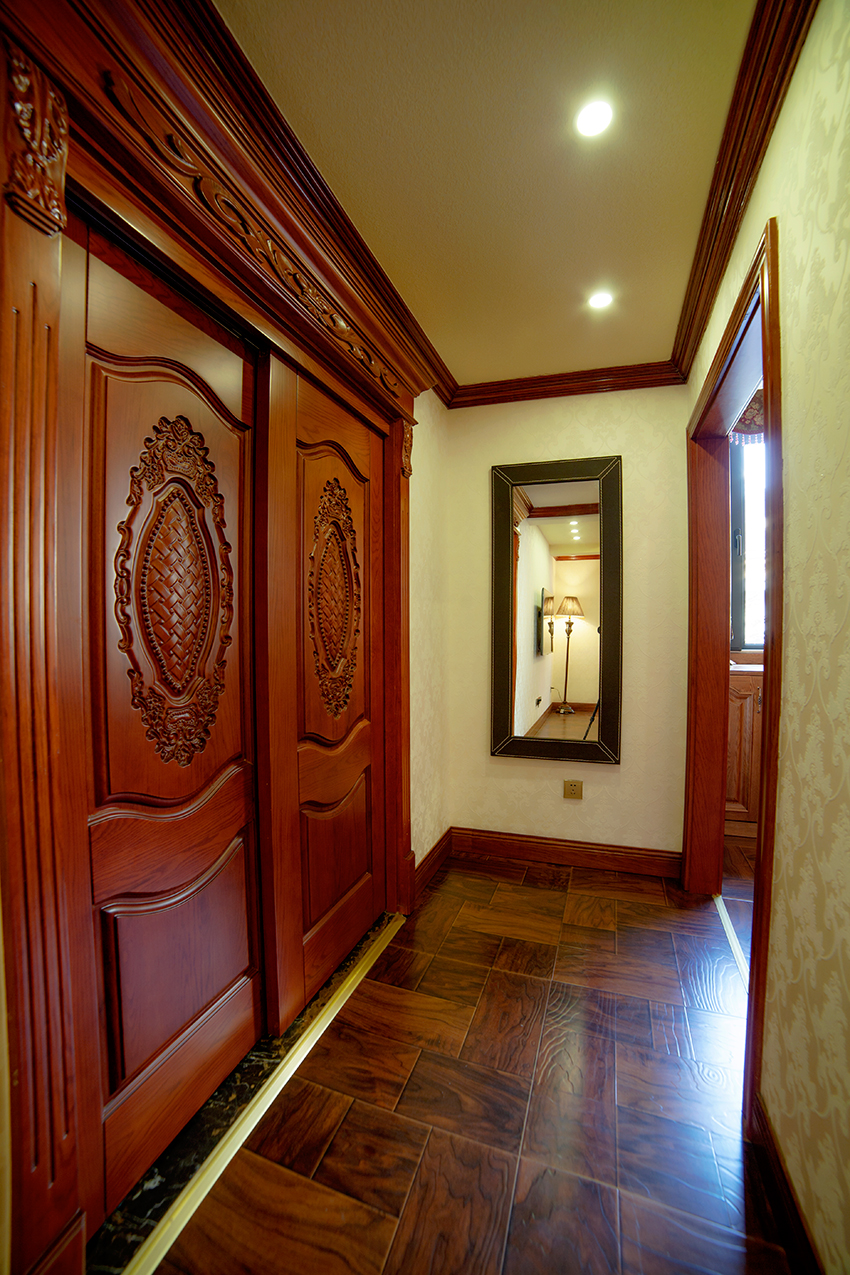 二层过道.jpg 二层过道.jpg