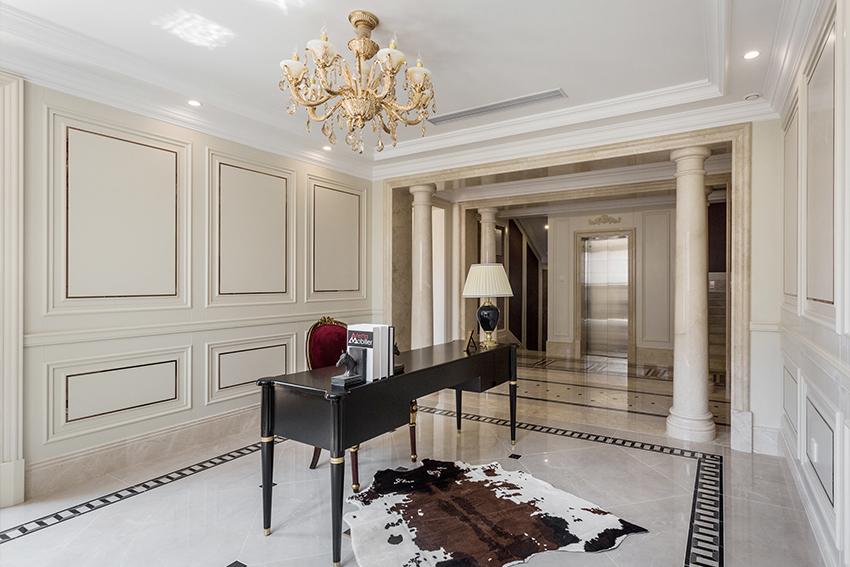 书桌.jpg 书桌.jpg