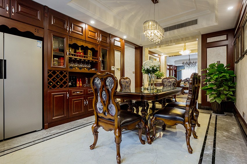 餐厅.jpg 餐厅.jpg