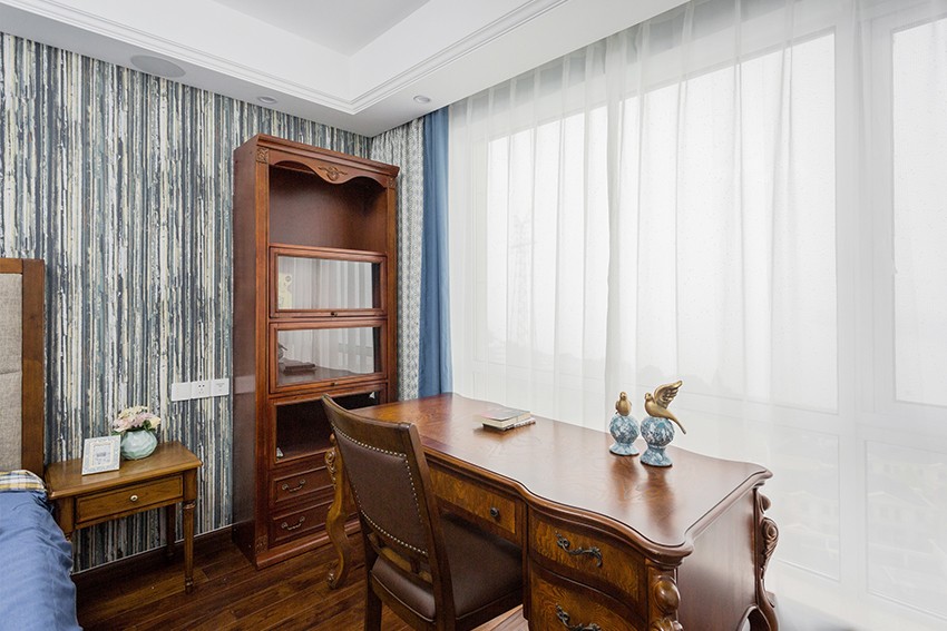 主卧.jpg 主卧.jpg