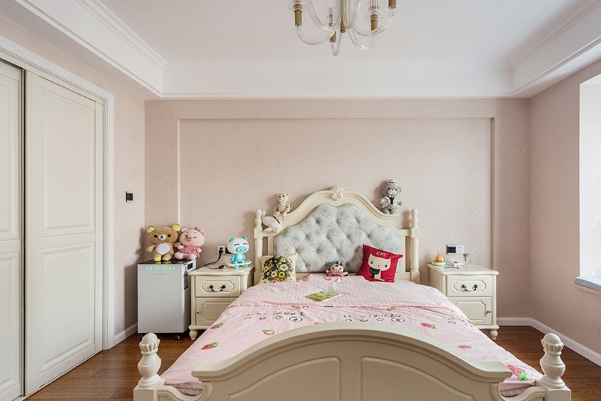 女儿房装修实景图.jpg 女儿房装修实景图.jpg