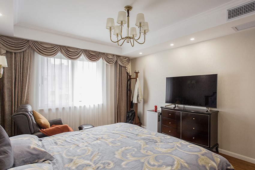 卧室装修实景图.jpg 卧室装修实景图.jpg