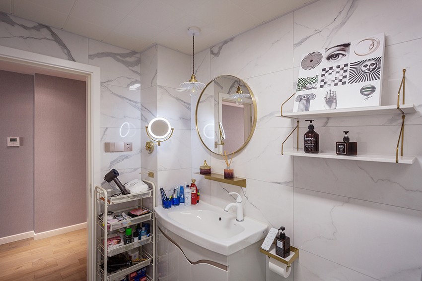 卫生间装修实景图.jpg 卫生间装修实景图.jpg