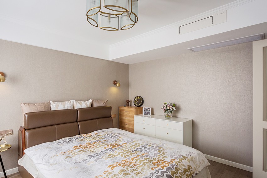 次卧装修实景图.jpg 次卧装修实景图.jpg