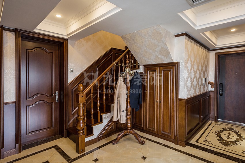 楼梯.jpg 楼梯.jpg