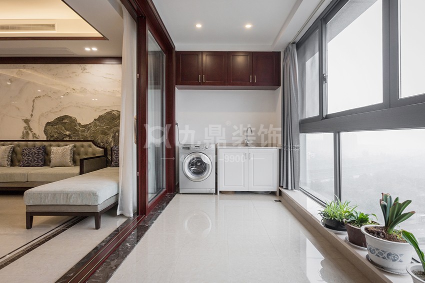 阳台装修效果图.jpg 阳台装修效果图.jpg