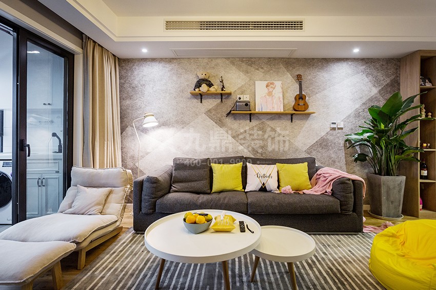 客厅装修效果图.jpg 客厅装修效果图.jpg