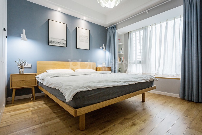 主卧装修效果图.jpg 主卧装修效果图.jpg