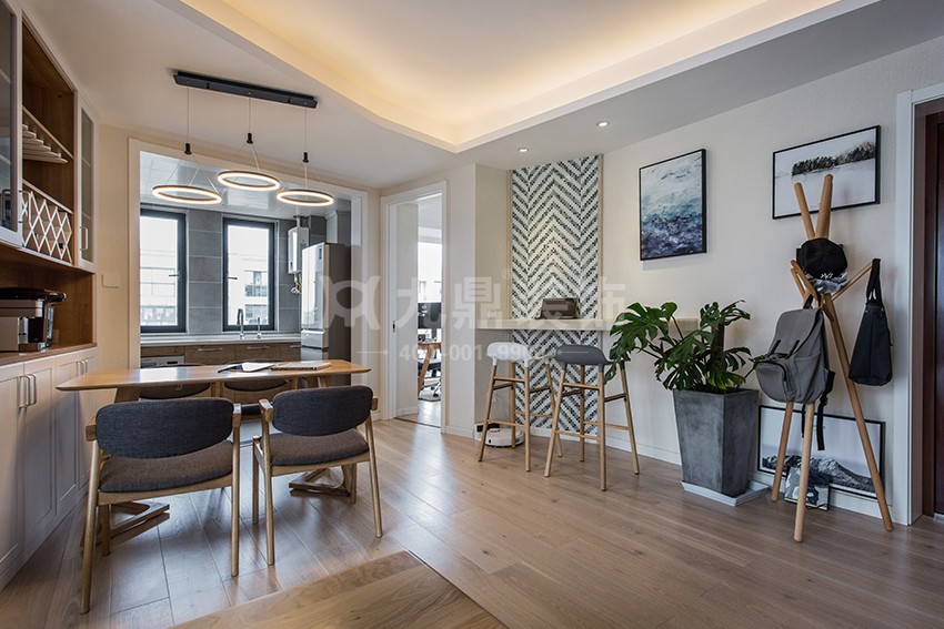 餐厅装修效果图.jpg 餐厅装修效果图.jpg