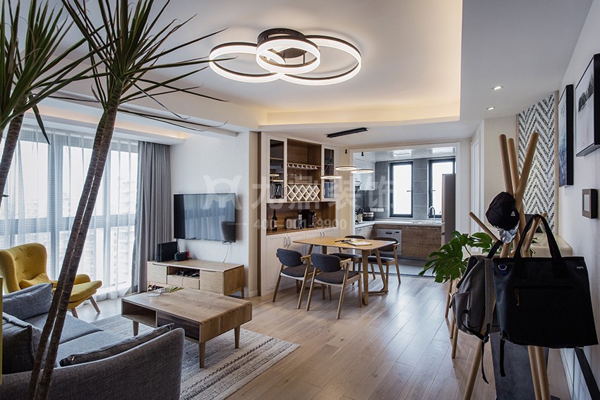 客餐厅.jpg 客餐厅.jpg