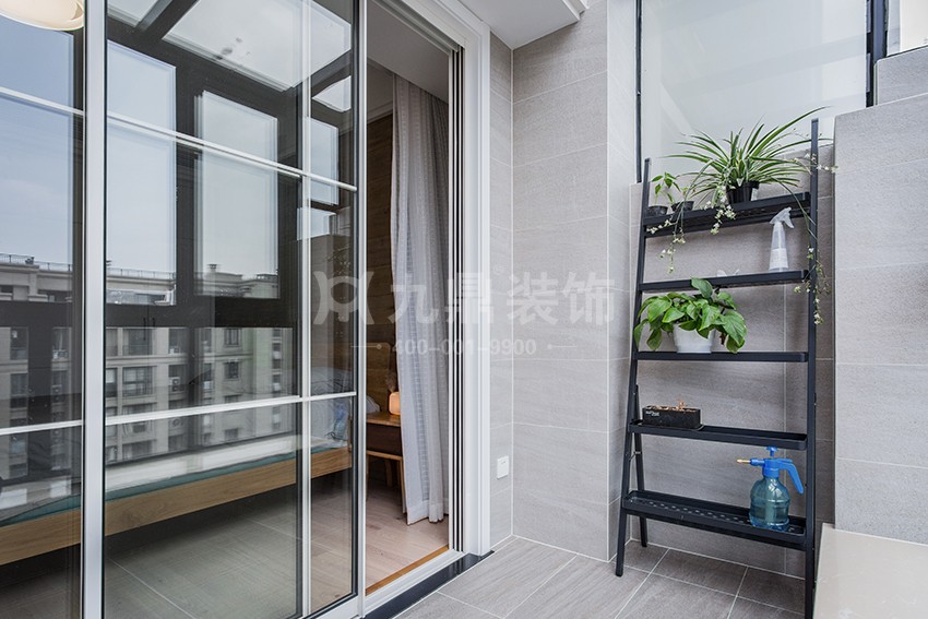 阳台装修效果图.jpg 阳台装修效果图.jpg