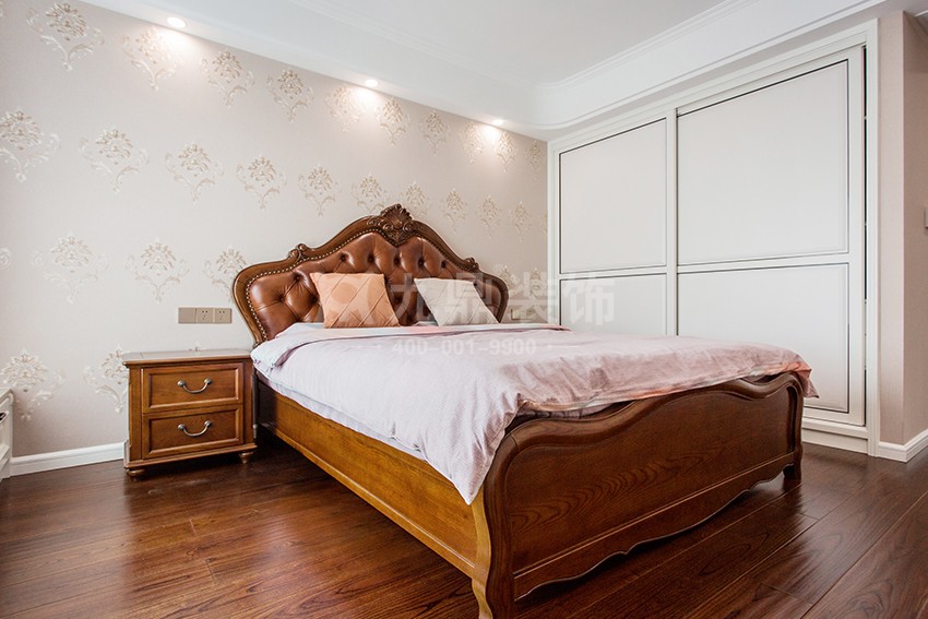 主卧.jpg 主卧.jpg