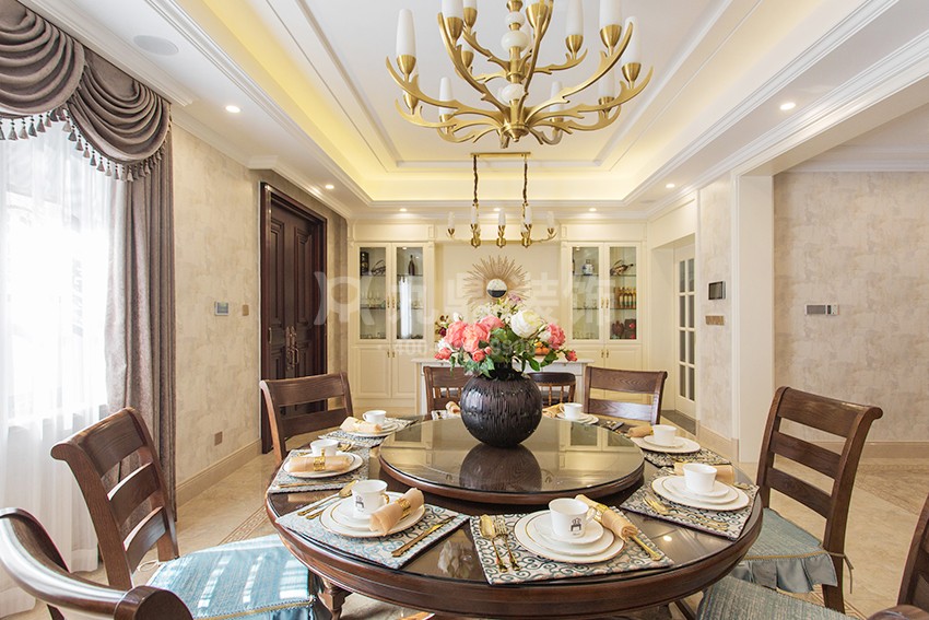 餐厅装修效果图.jpg 餐厅装修效果图.jpg