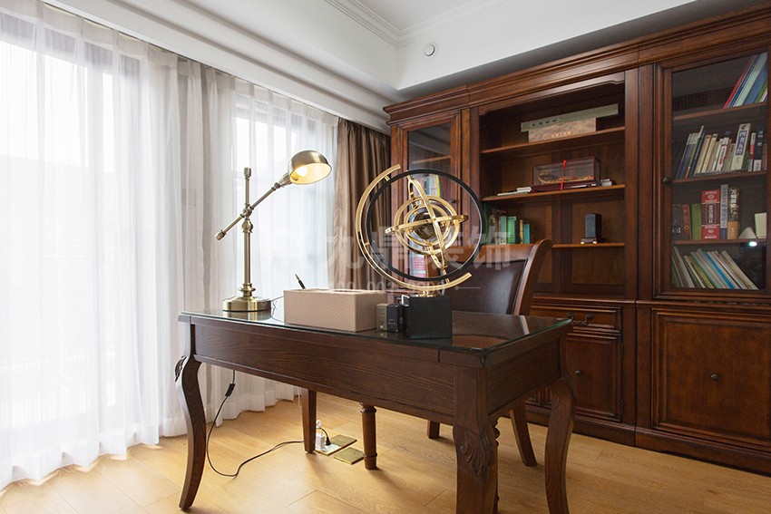 书房装修效果图.jpg 书房装修效果图.jpg