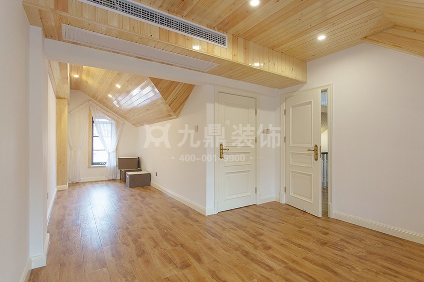 阁楼装修效果图.jpg 阁楼装修效果图.jpg