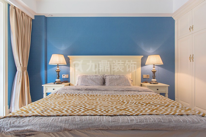 卧室装修效果图.jpg 卧室装修效果图.jpg