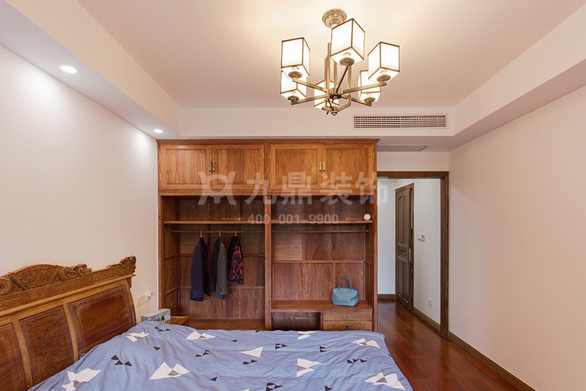 卧室装修效果图.jpg 卧室装修效果图.jpg