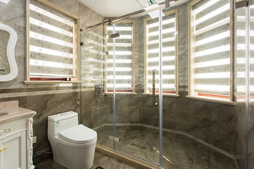 卫生间装修效果图.jpg 卫生间装修效果图.jpg