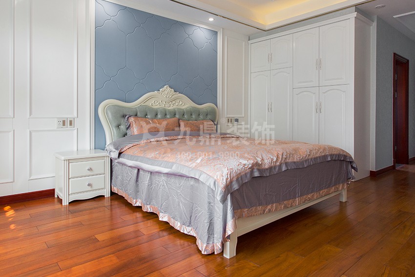 主卧装修效果图.jpg 主卧装修效果图.jpg