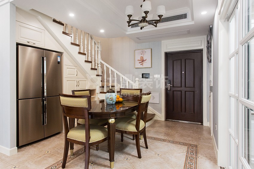 餐厅装修效果图.jpg 餐厅装修效果图.jpg
