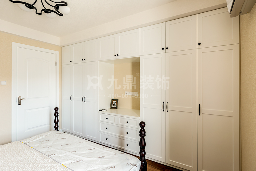 卧室装修效果图.jpg 卧室装修效果图.jpg