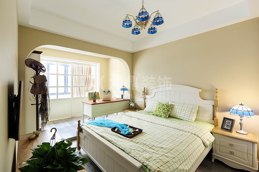 主卧装修效果图.jpg 主卧装修效果图.jpg