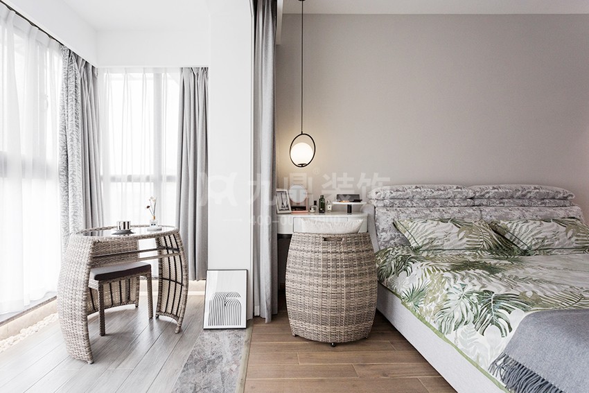 主卧装修效果图.jpg 主卧装修效果图.jpg