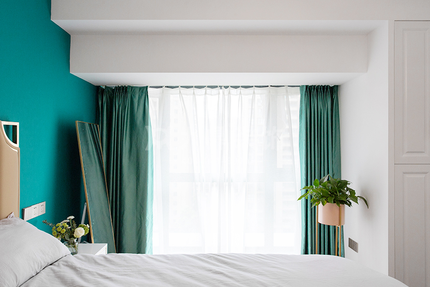 主卧装修效果图.jpg 主卧装修效果图.jpg