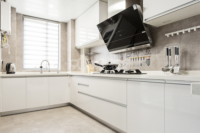 厨房装修效果图.jpg 厨房装修效果图.jpg