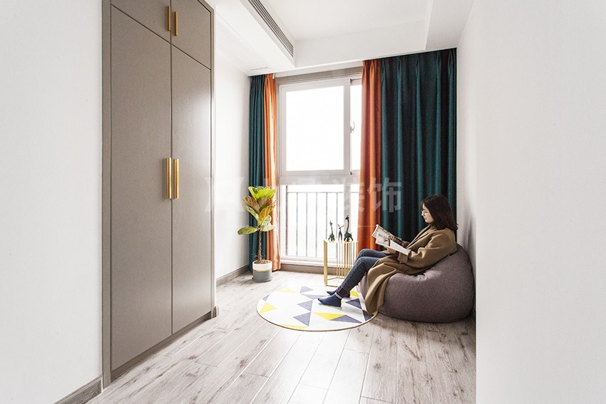 衣帽间装修实景图 衣帽间装修实景图