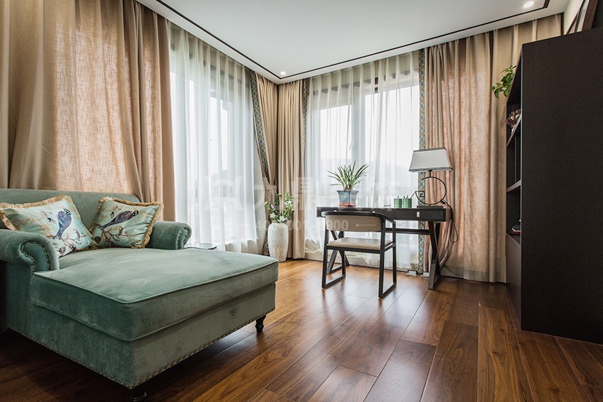 主卧装修实景图 主卧装修实景图