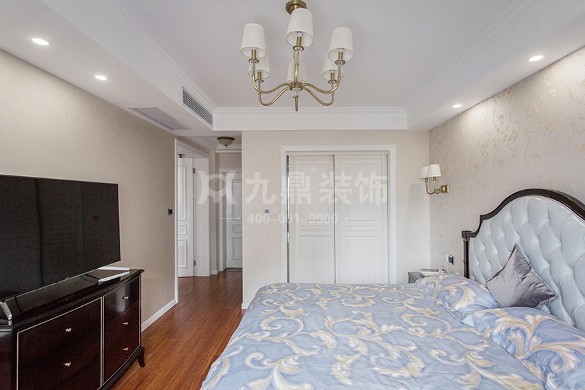 主卧装修实景图