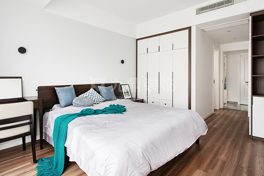 卧室装修实景图