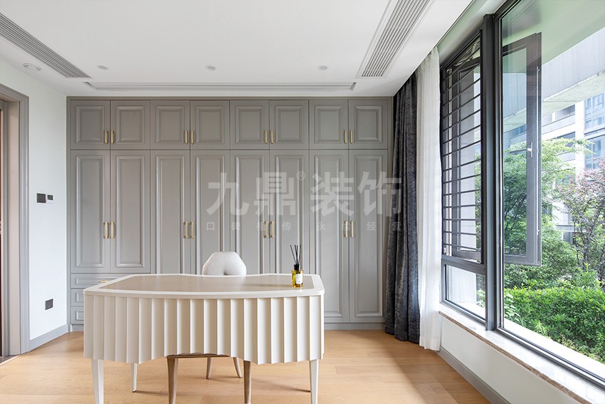 主卧装修图 主卧装修图